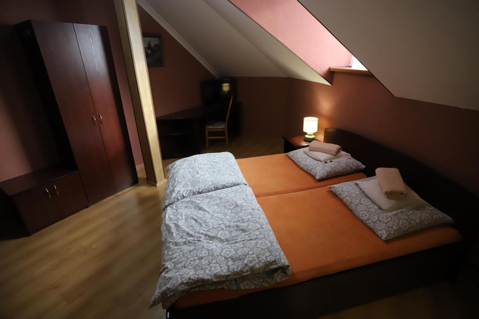 Adampol Pokoje Strumien Dış mekan fotoğraf